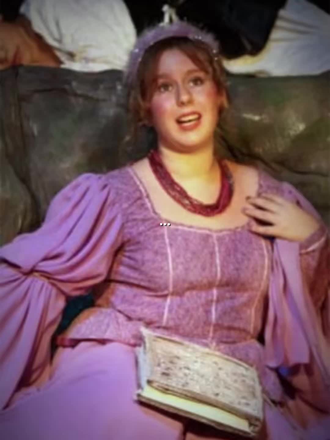 @rachelcrobins