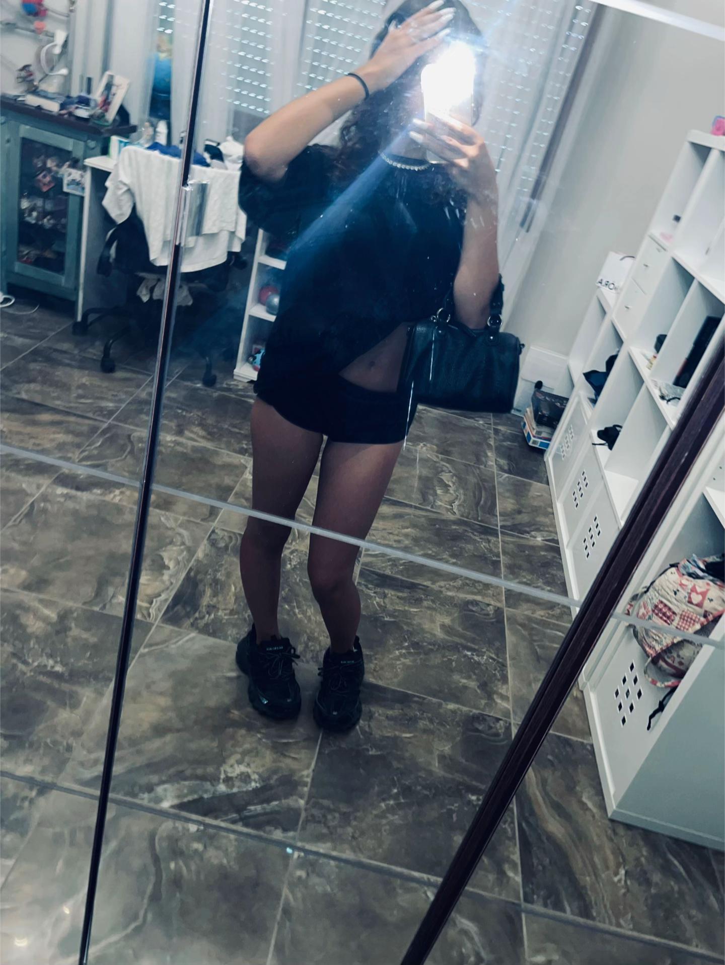@𝓮𝓵𝓲𝓼𝓪