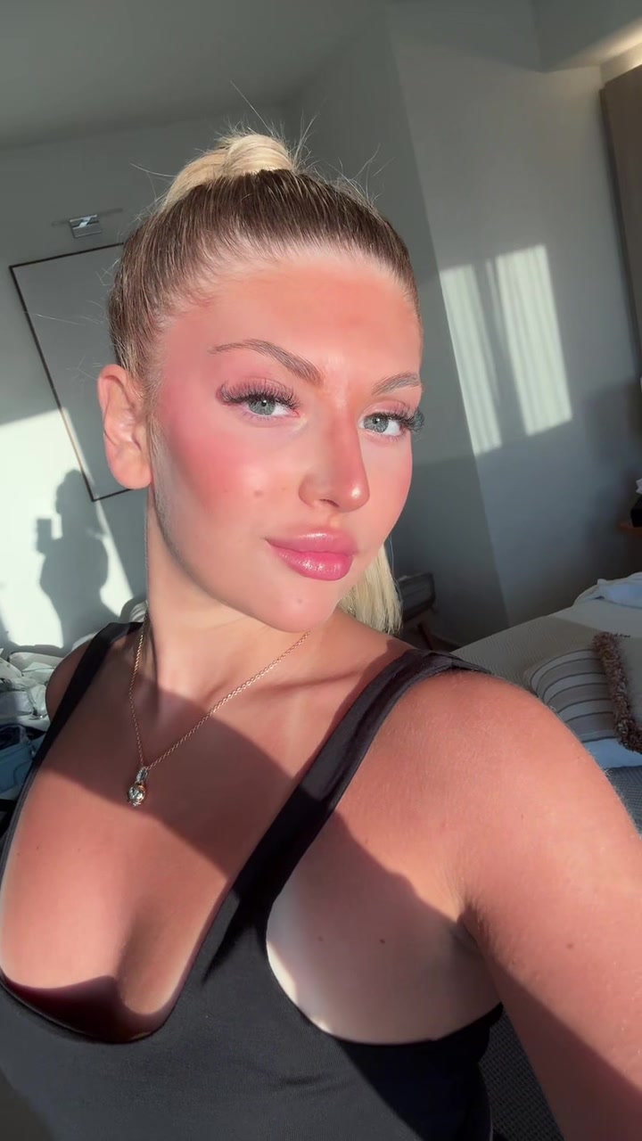 @𝓑𝓪𝓻𝓫𝓲𝓮👸🏼
