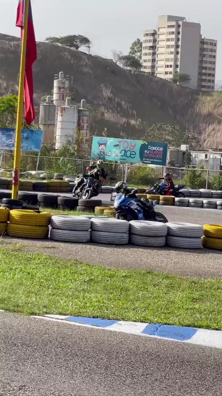@InstructorComandoJs