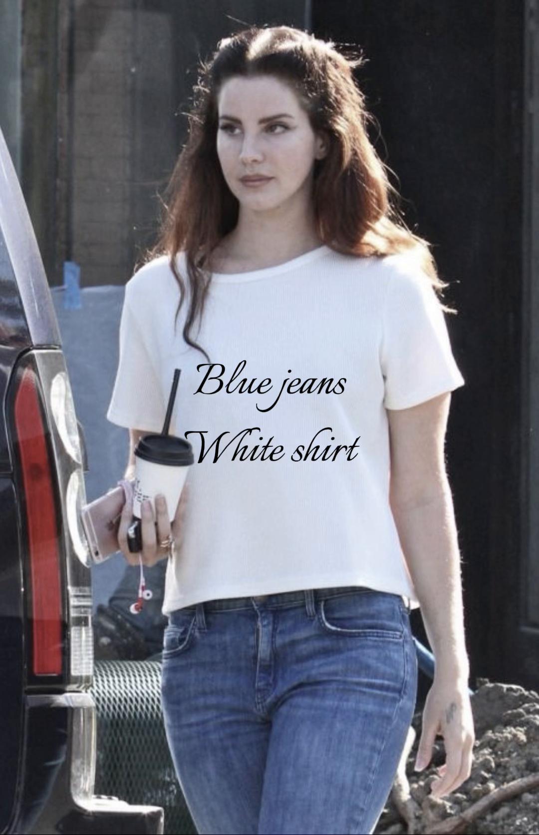 @𝜗𝜚˚⋆. Elle ☕️⚯ ͛