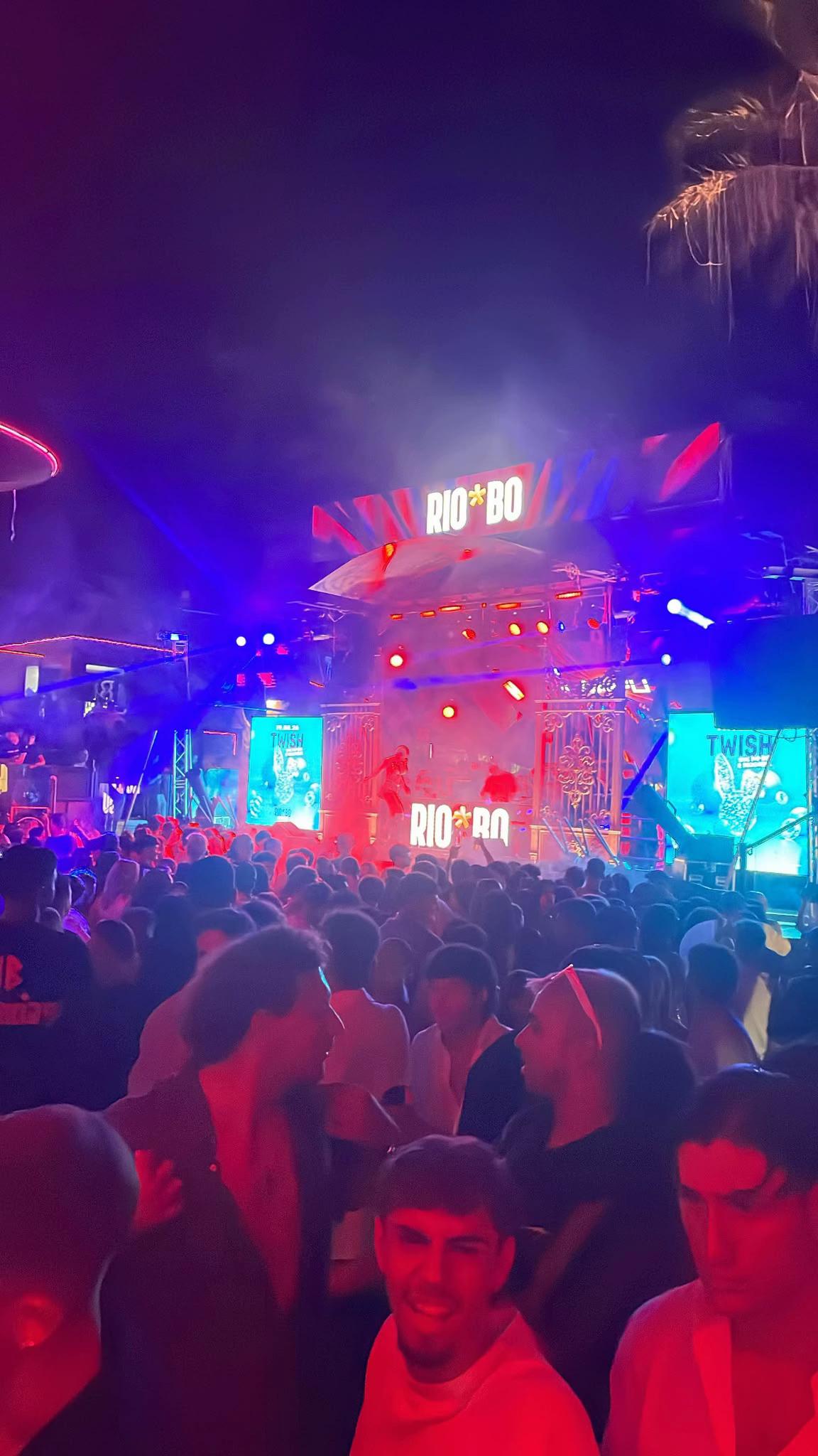 @1.5🏴&zwj;☠️