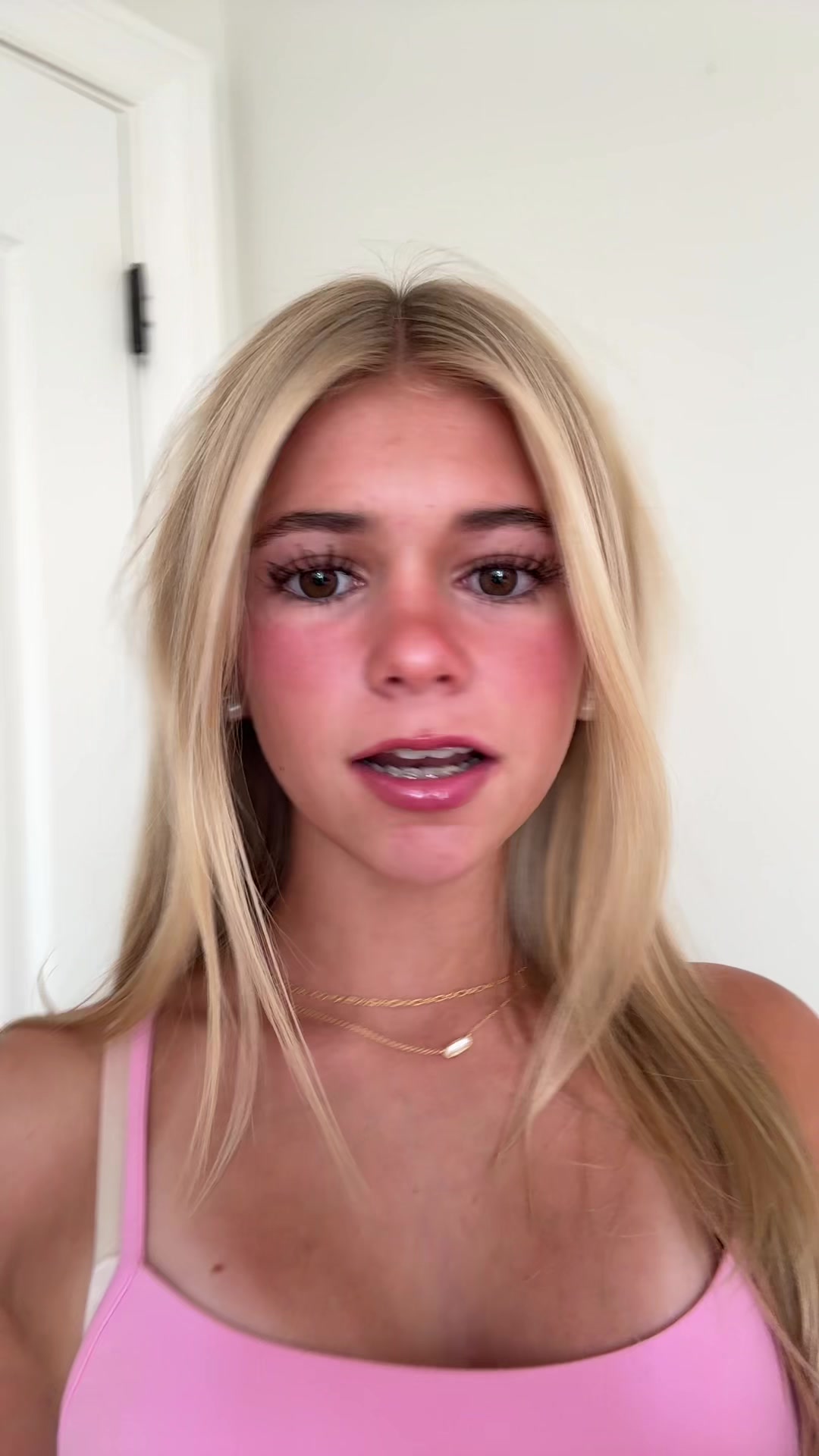 @isabelaug25