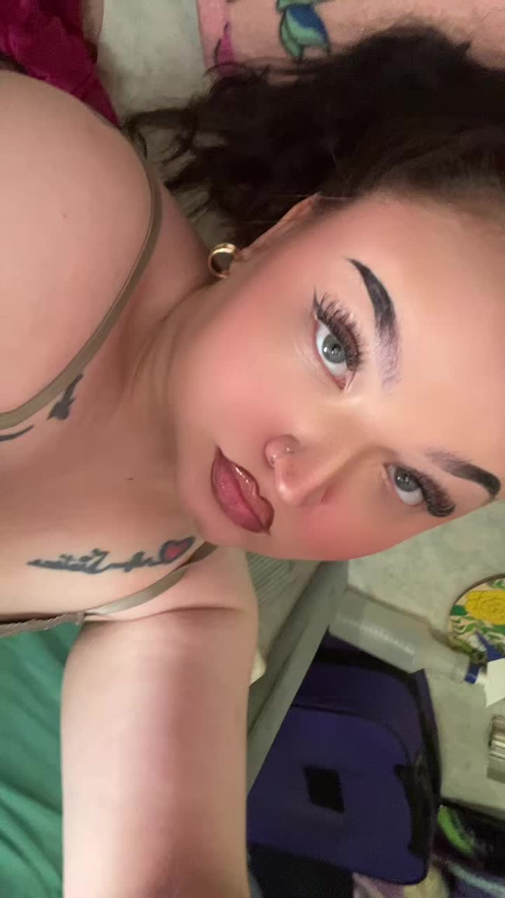 @kayleesalwayswright