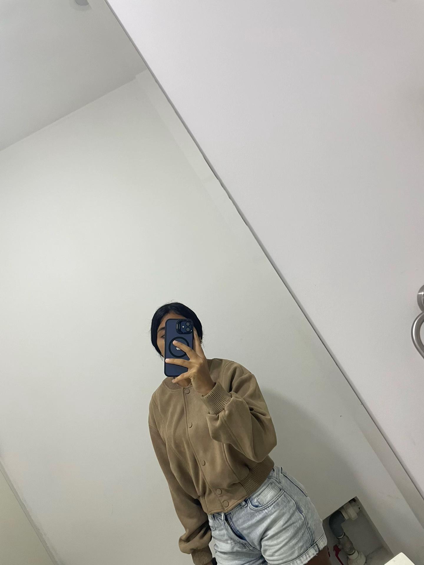@Adriana🪻