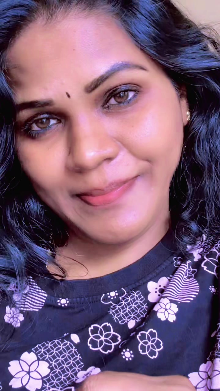 @GaYaThRI❤️ MaNiKAnDaN ❤️🇨🇦☃️