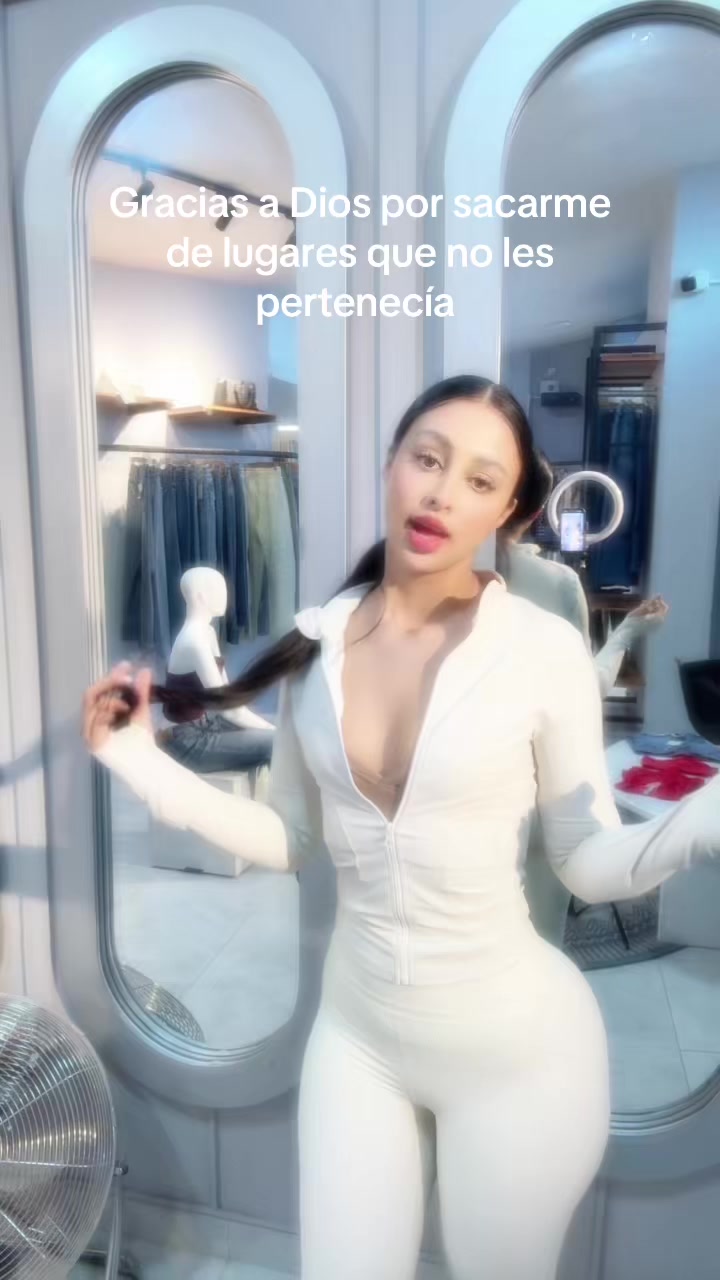 @Karen Dayana🐝
