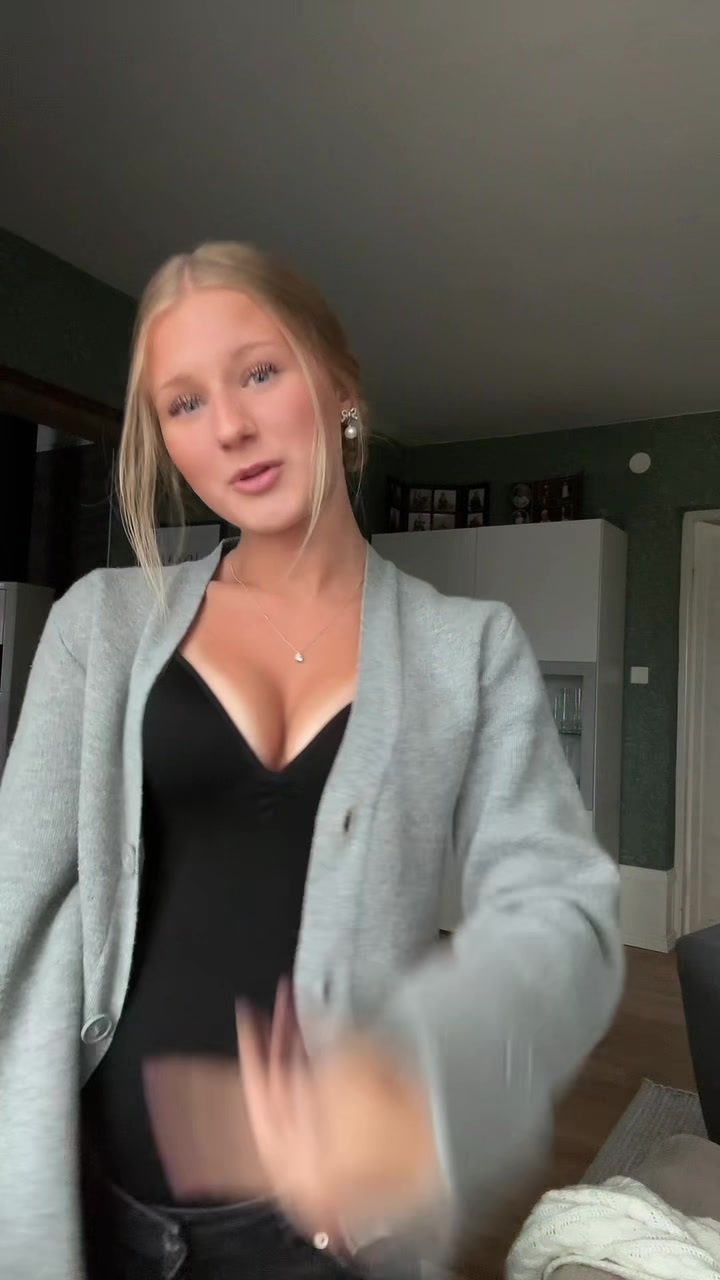 @𝓥