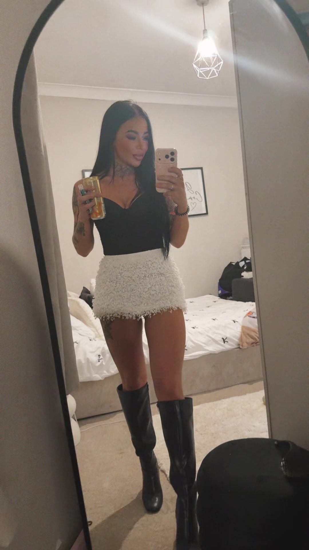 @Samantha Webb🖤