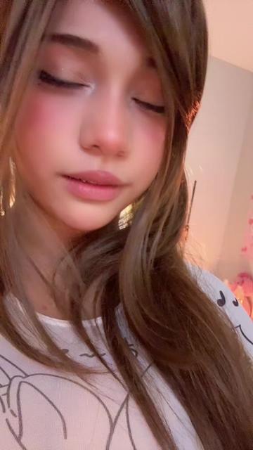 @strawbunnzie