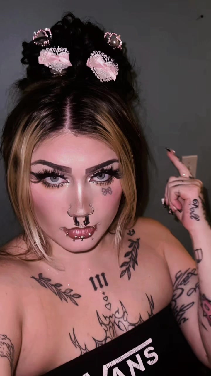 @𝔫𝔬𝔟𝔬𝔡𝔶 𓉸ྀི