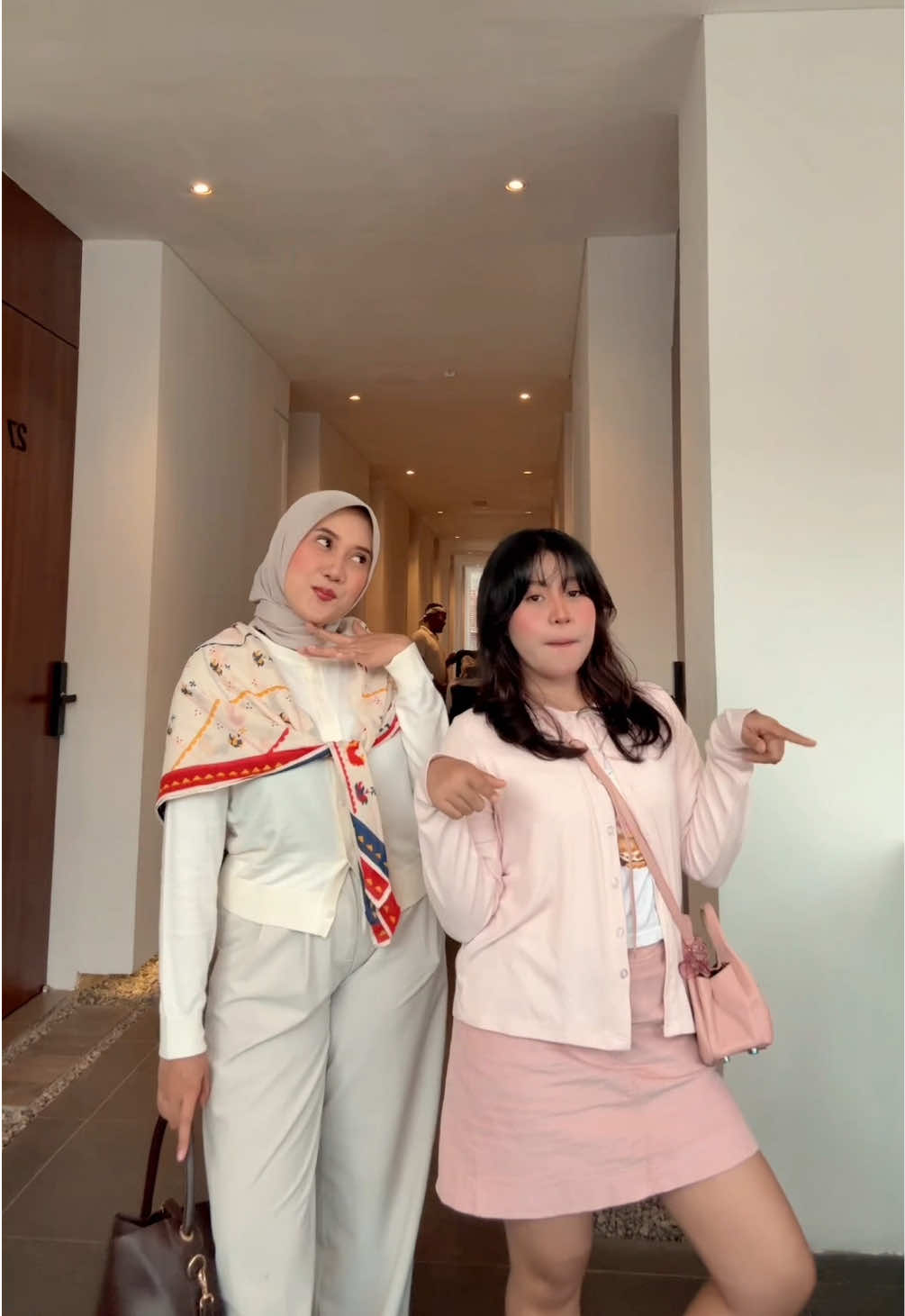 @dinaarna