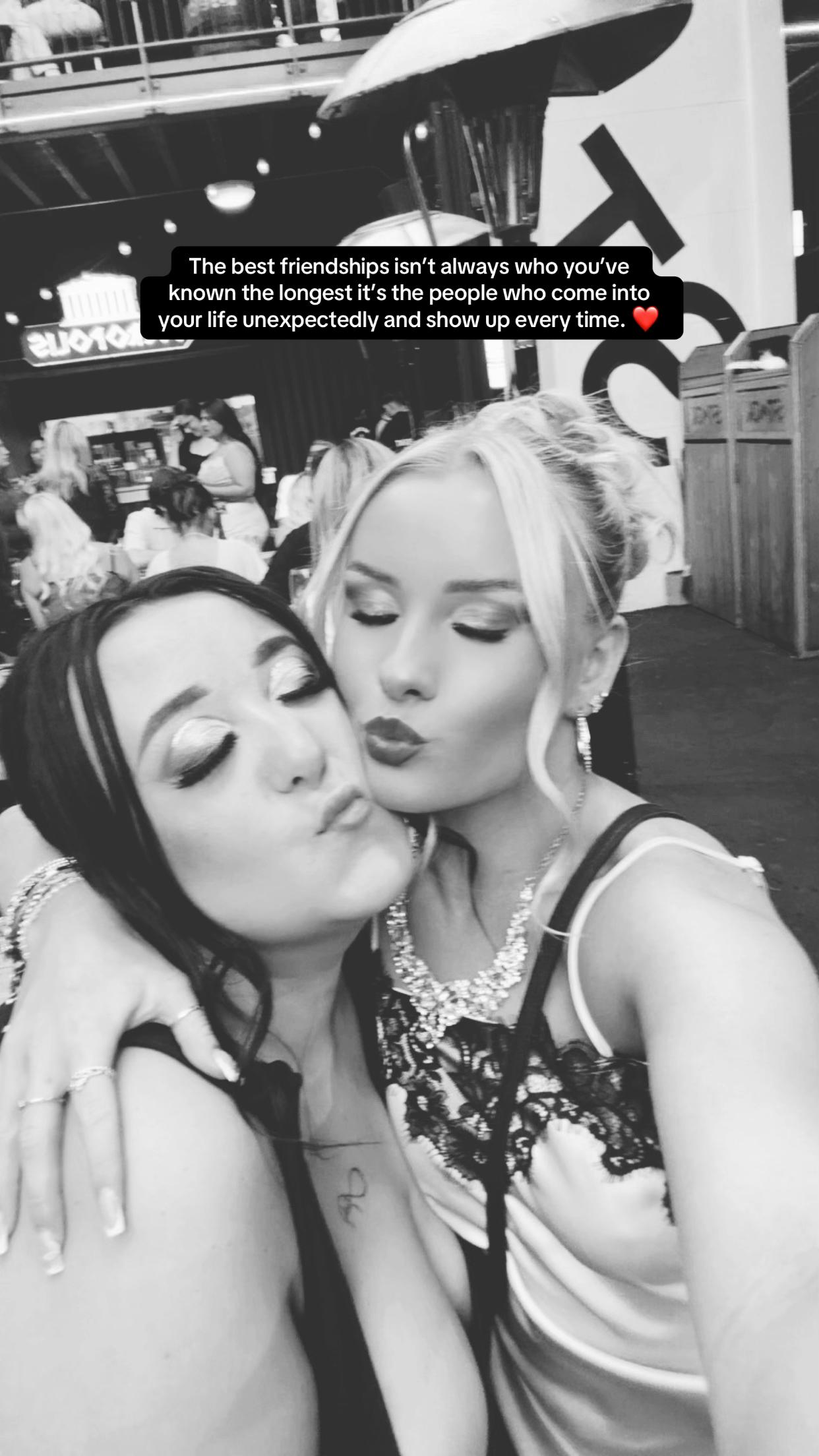 @EmmaMofficial