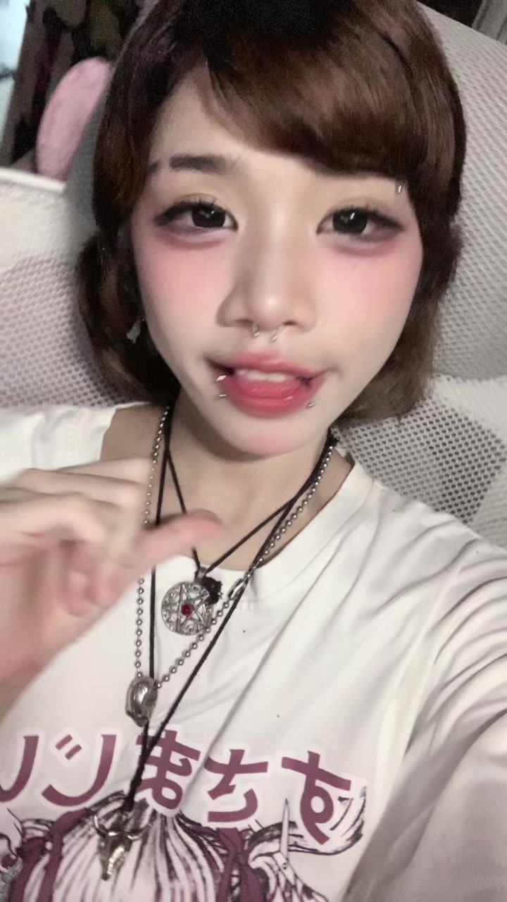 @༻&real;𝔦𝔫𝔫𝔦𝔢𝔢༺ིᖭ༏ᖫྀ꩜