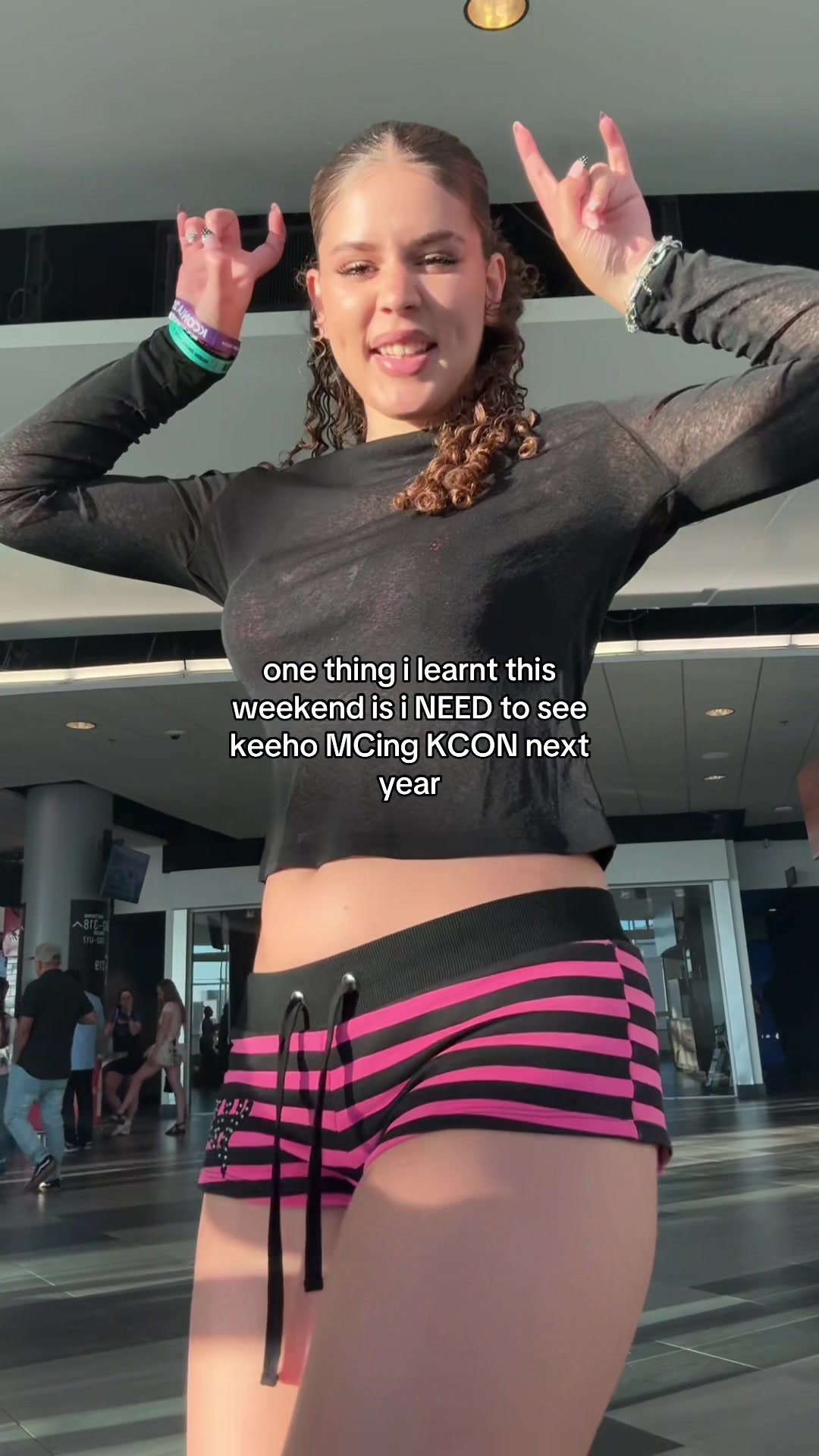 @bella