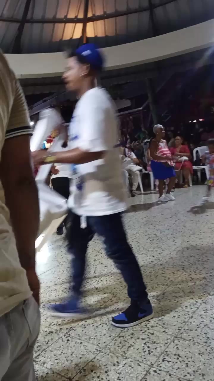 @Raúl Acosta el negro lindo