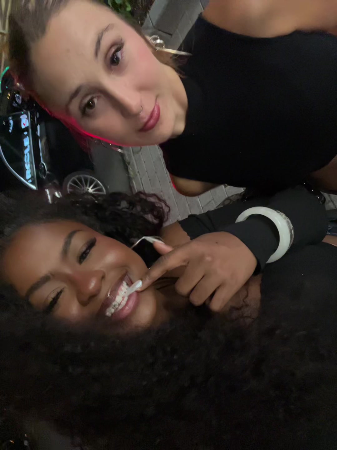 @t