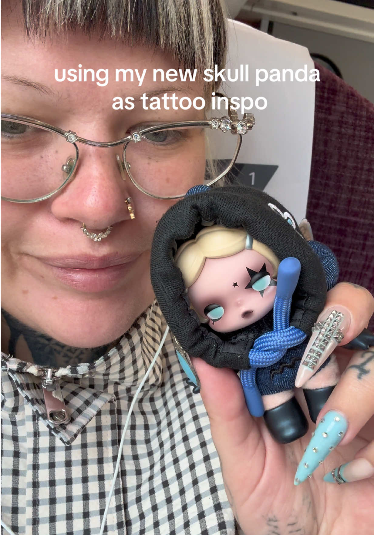 @Laura May Artist