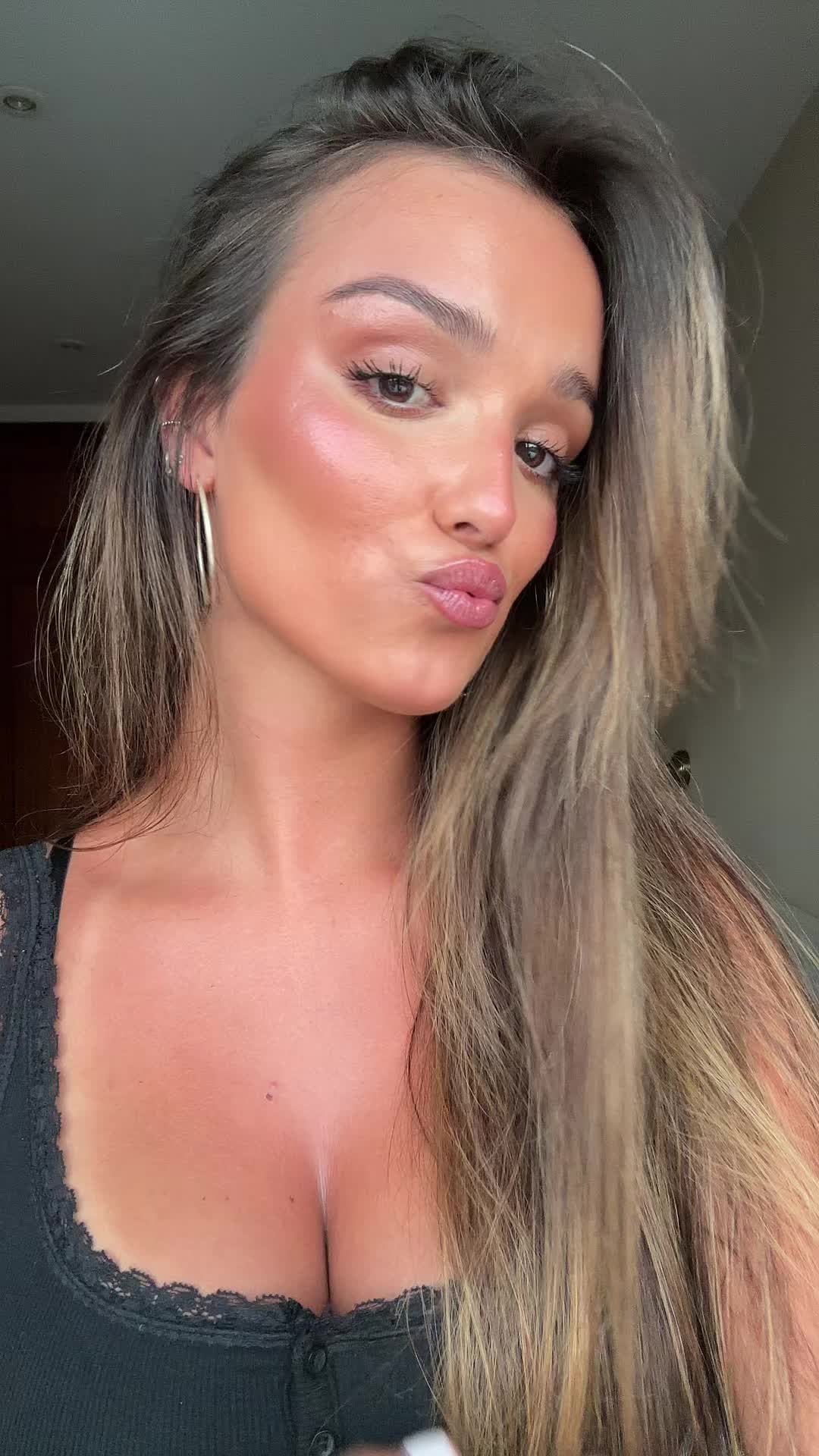 @Adriana