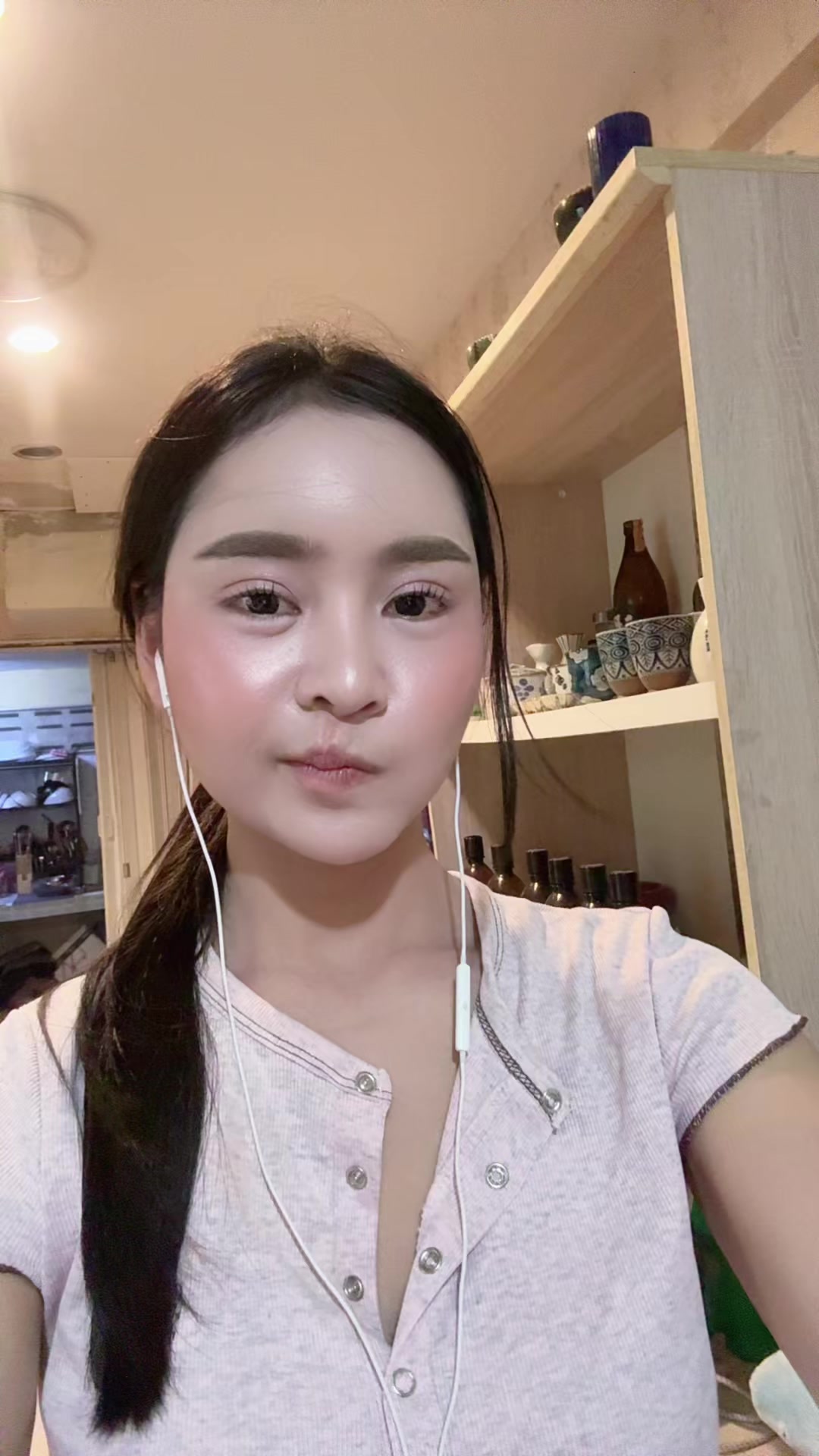 @หน๋อย หน่า ที่หน้าเหวี่ยงๆไง