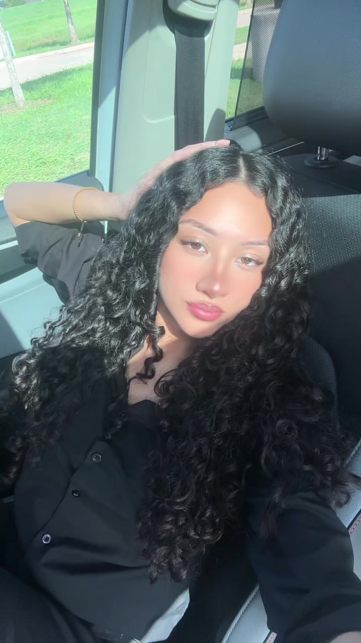 @ℳℯ𝓁𝒶𝓃𝒾ℯ  𝒩𝒾𝒸ℴ𝓁ℯ 🇨🇴