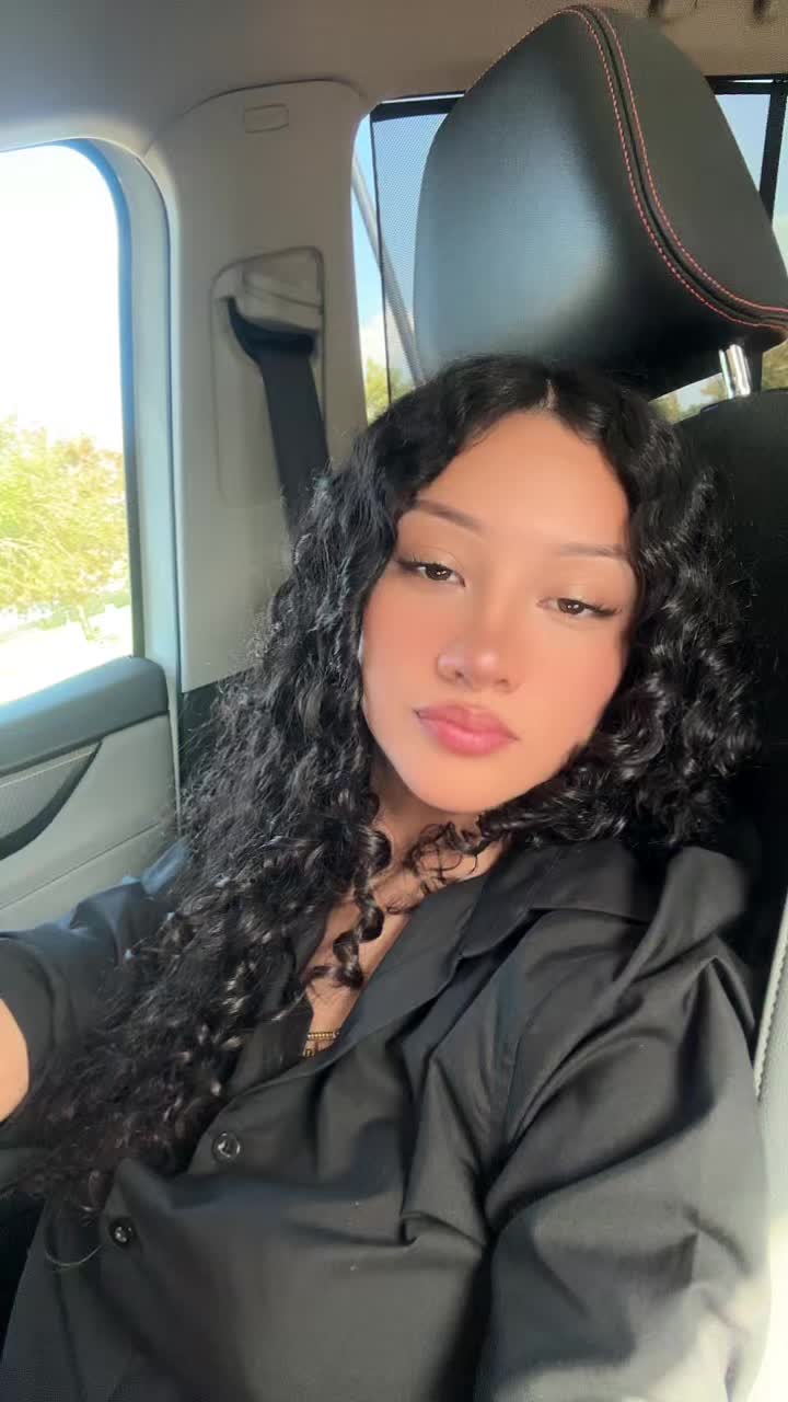 @ℳℯ𝓁𝒶𝓃𝒾ℯ  𝒩𝒾𝒸ℴ𝓁ℯ 🇨🇴