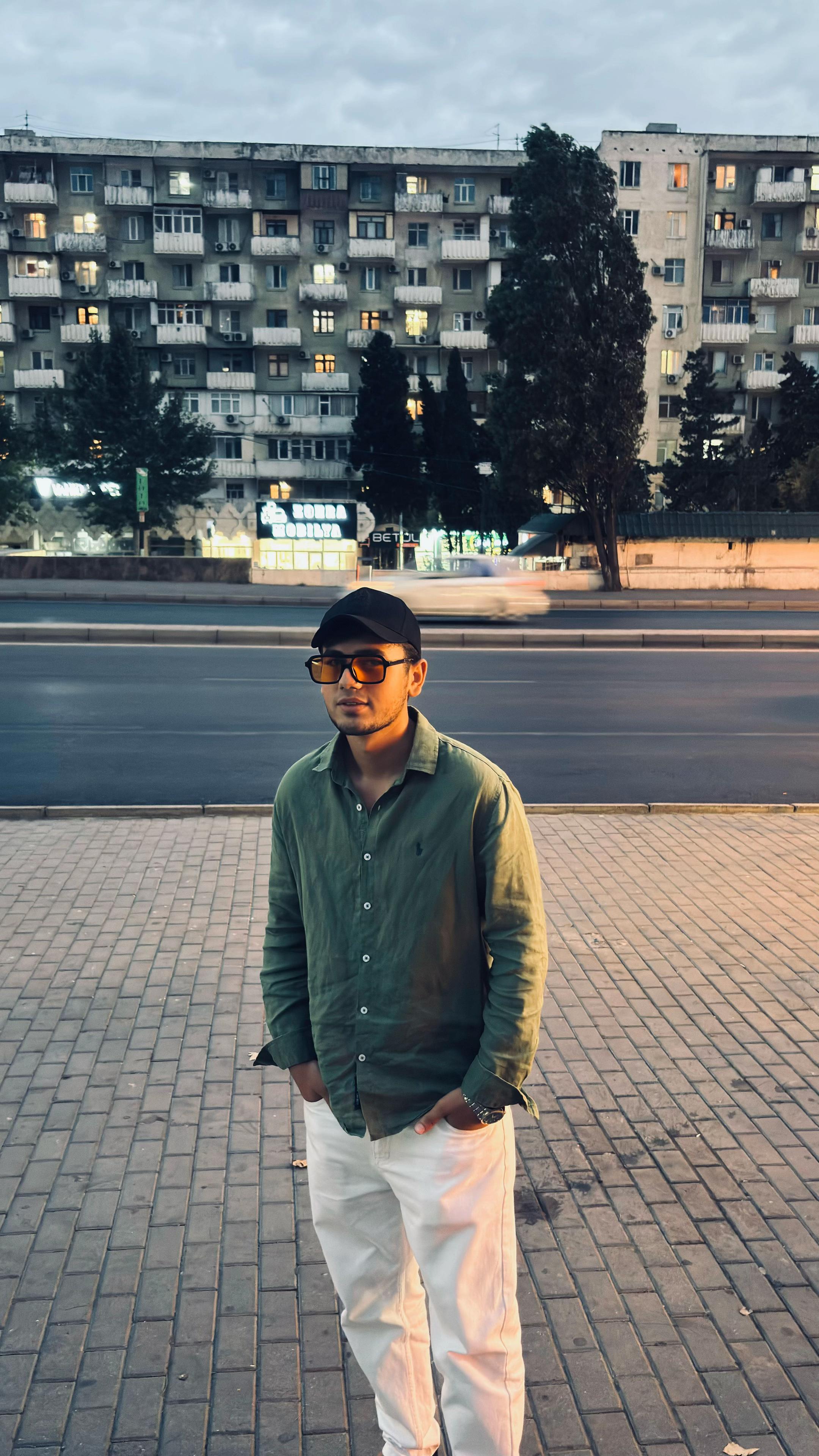 @𝐅𝐅 𝟖𝟏𝟓🂱
