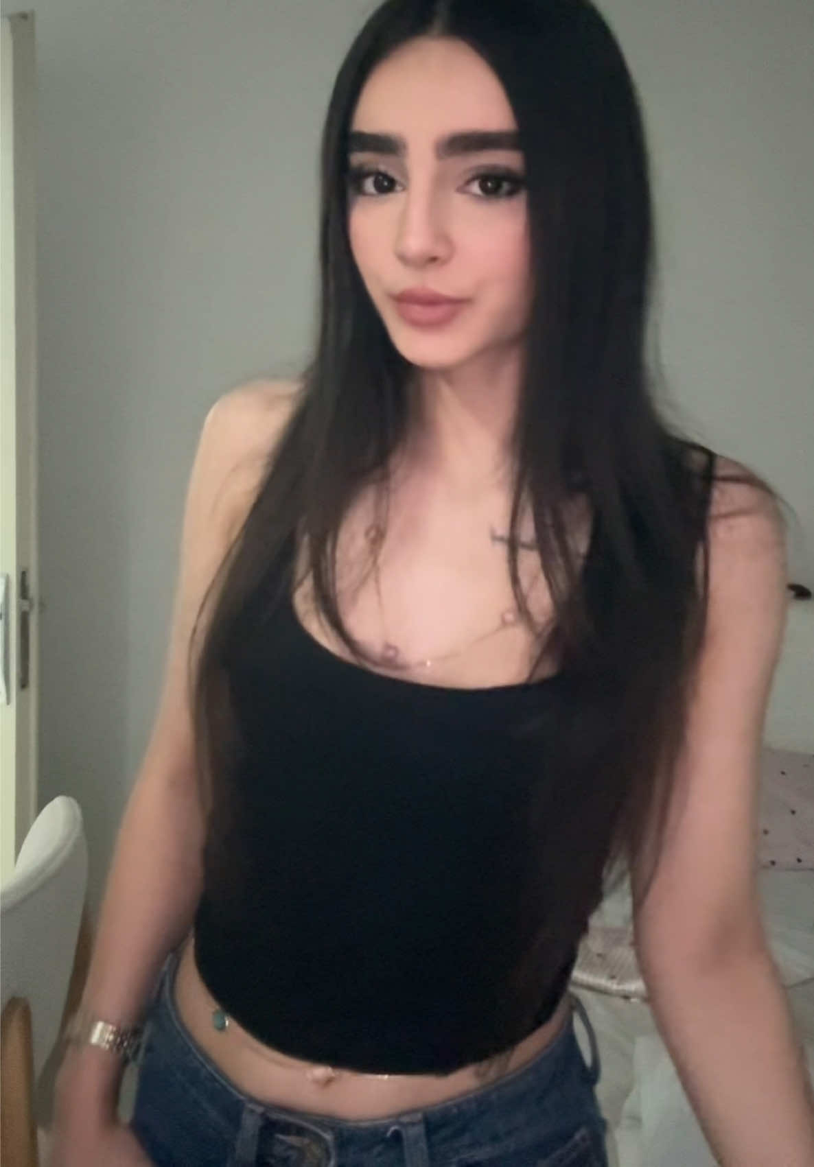 @melikakhakbazz