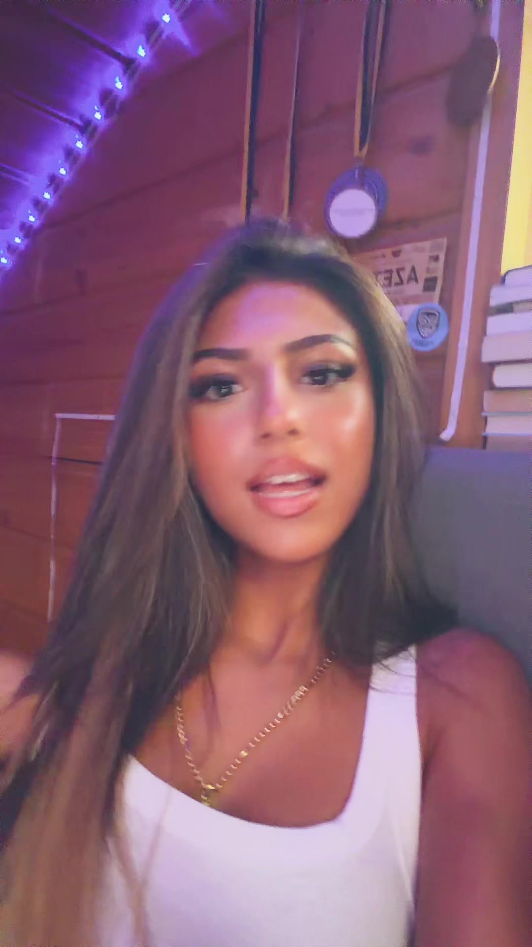 @LiveTina250k