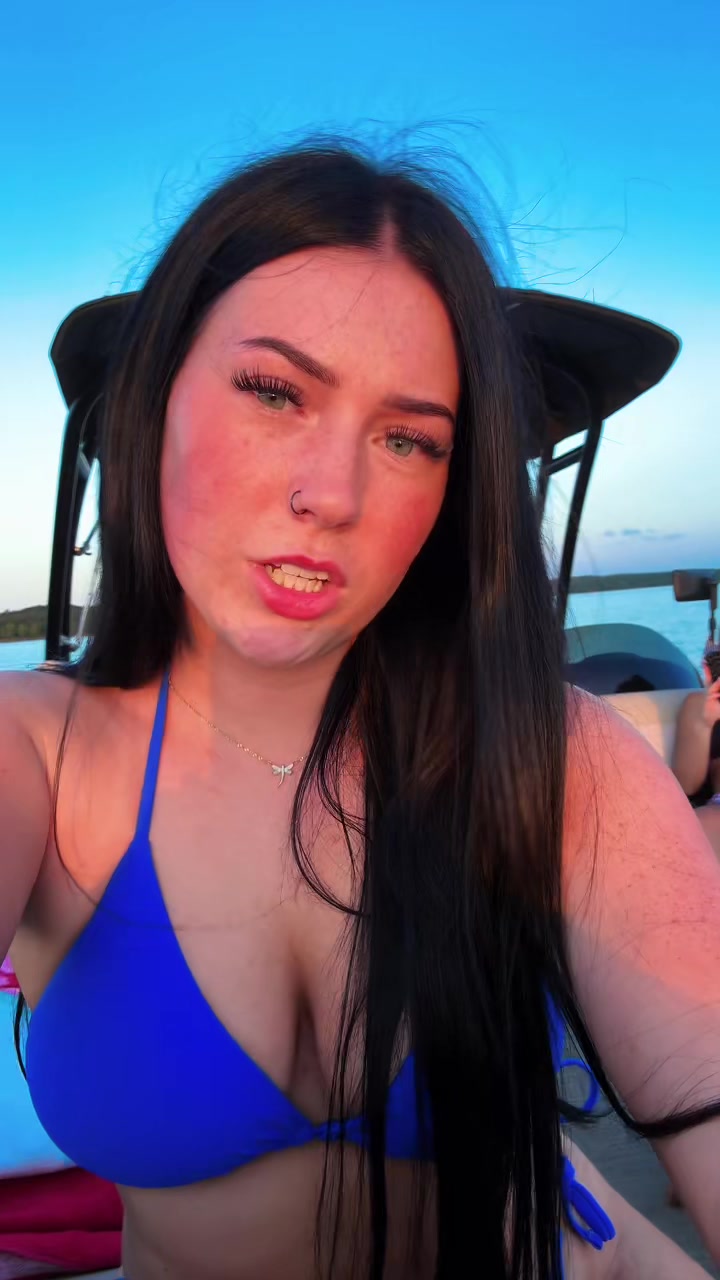 @𝕒𝕓𝕓𝕪 𝕞𝕒𝕖💋