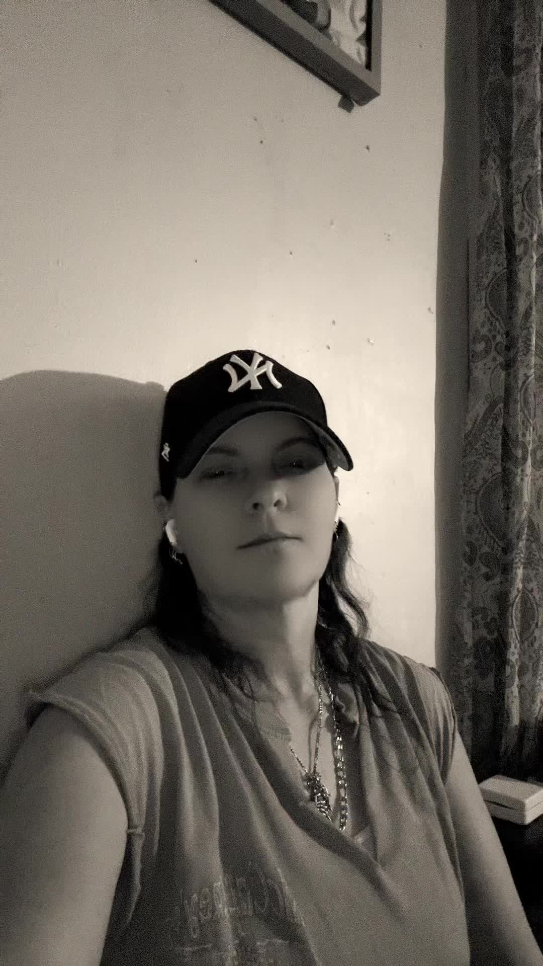 @💙🤍2rainbowchicks💜🦋