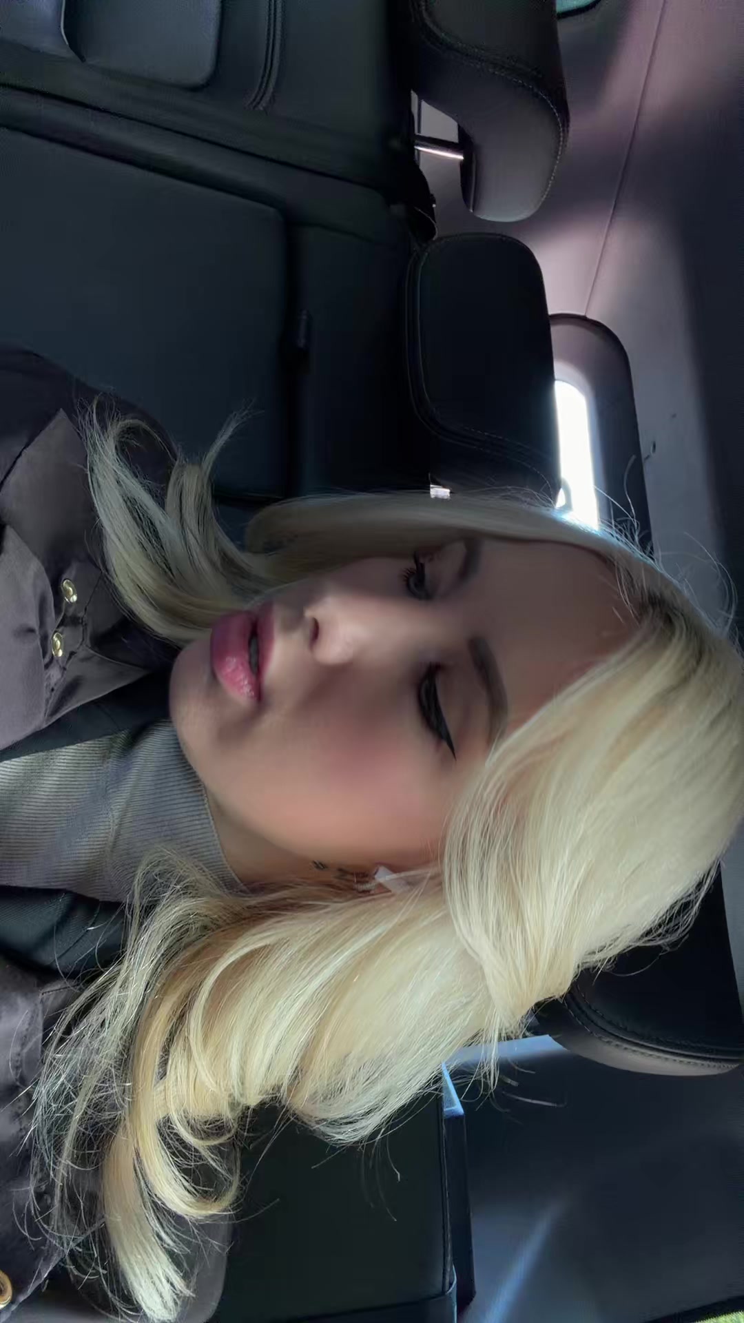 @mary_very