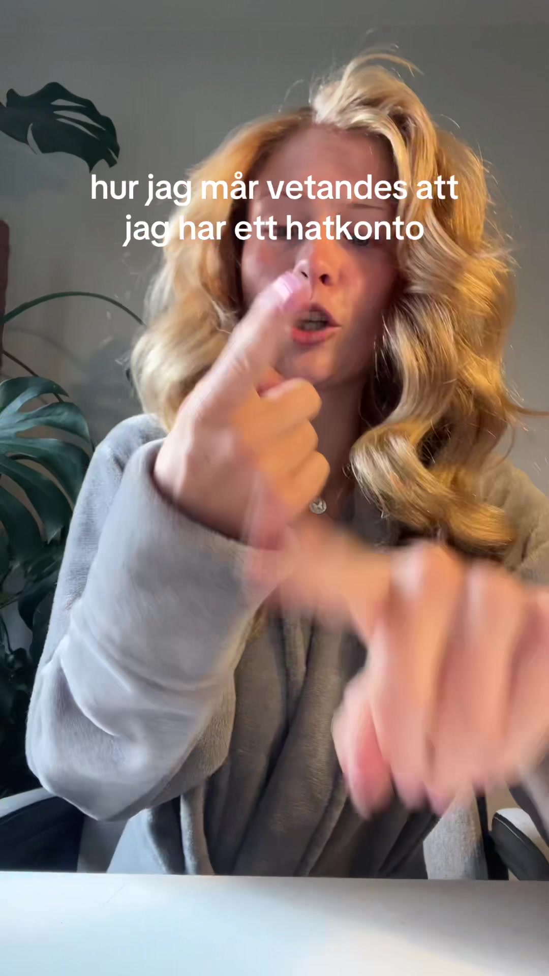 @GRY