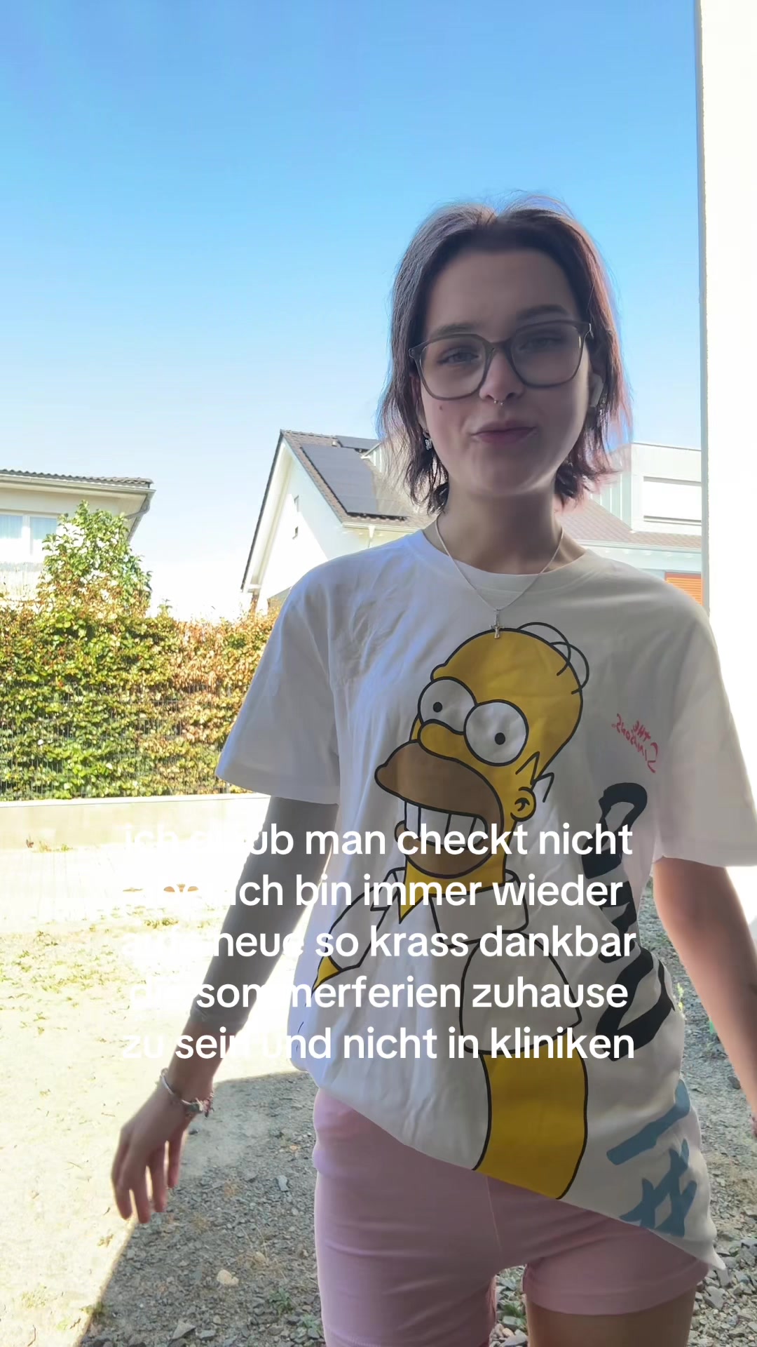 @￴