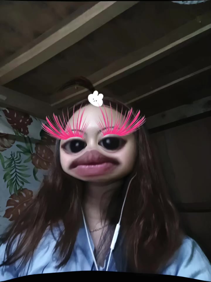 @👻