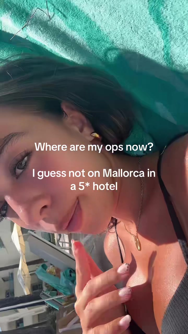 @𝓔𝓵𝓸𝓼𝓬𝓱