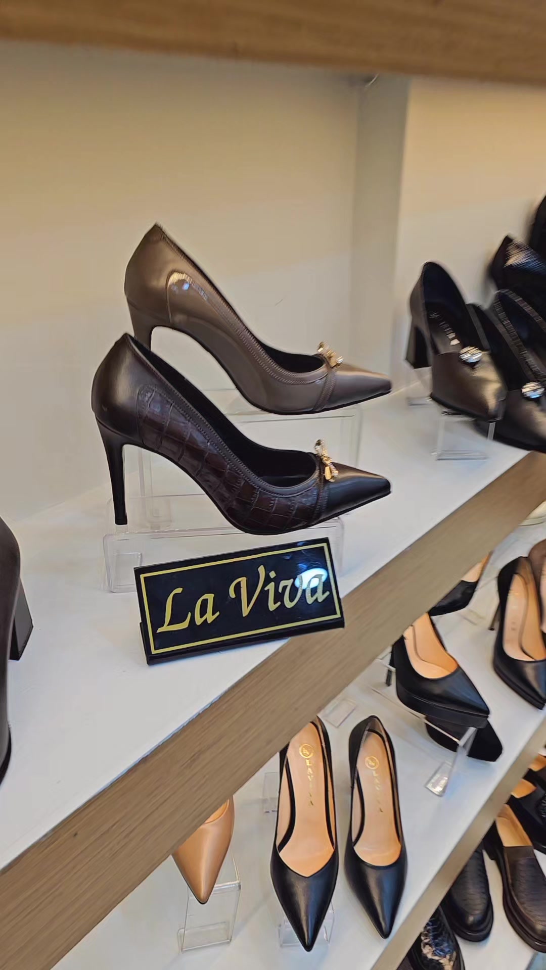 @Laviva_shoes