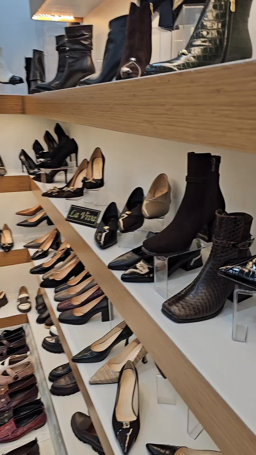 @Laviva_shoes
