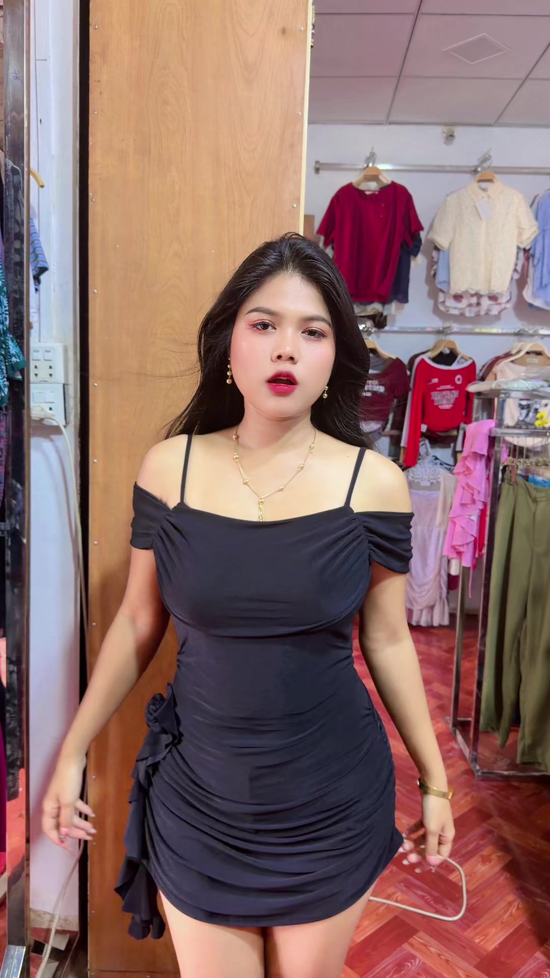 @Htet Myat Moe