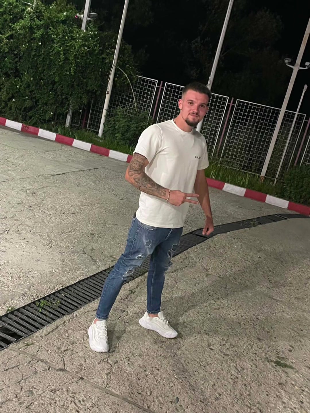 @LUPU🖤LPU🩶