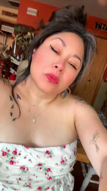 @Nina 🦋🌺