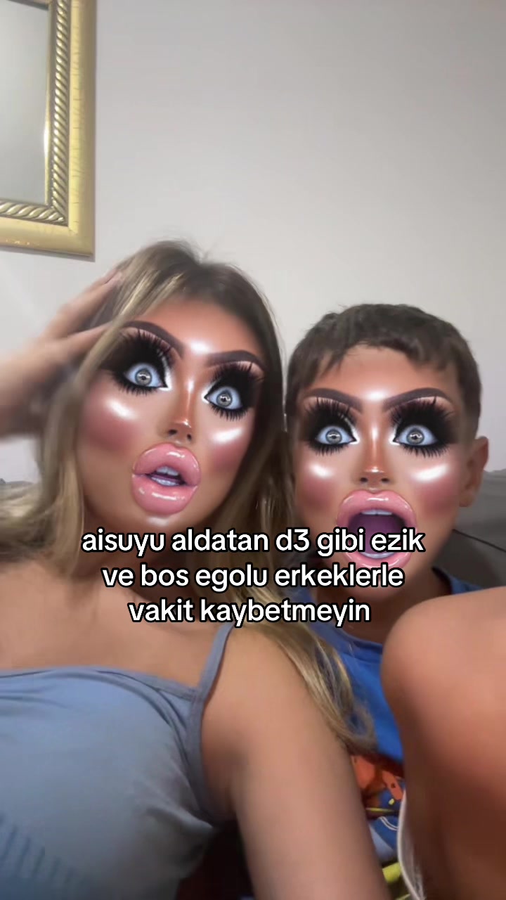 @deccalice😜😜
