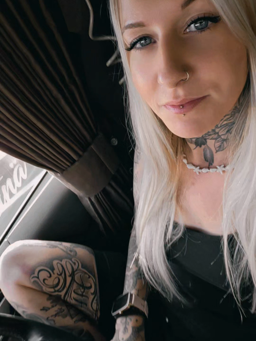 @__stiin&auml;