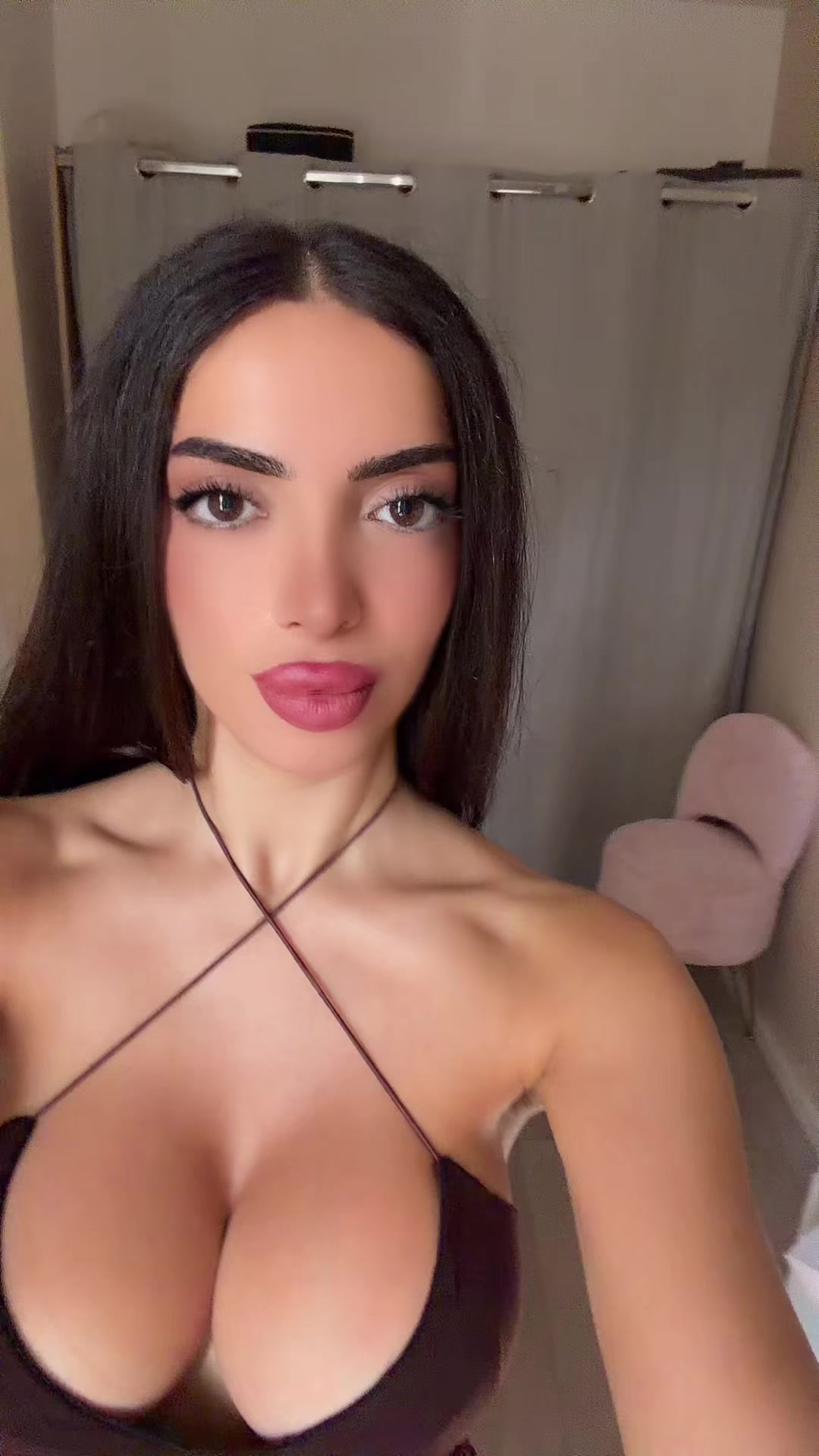 @Mia💎