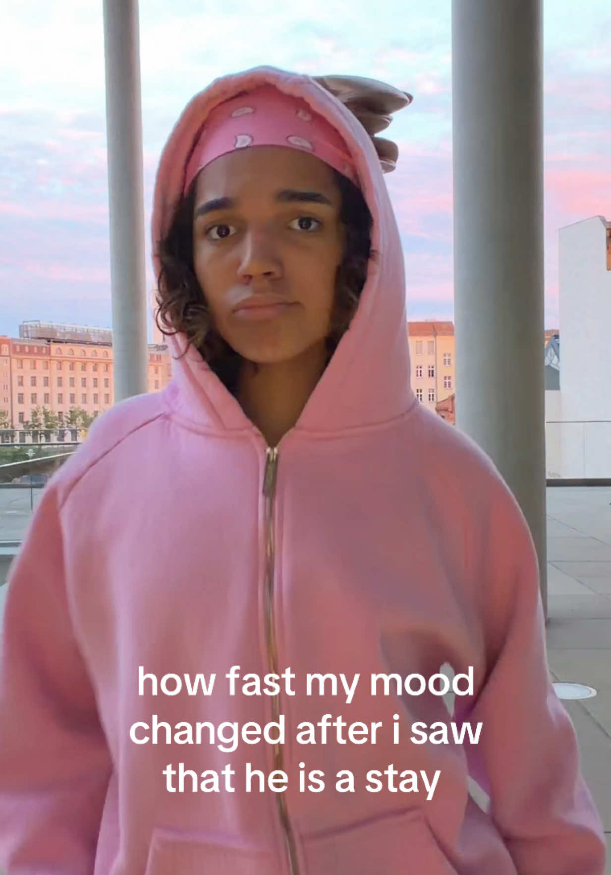 @creWnique