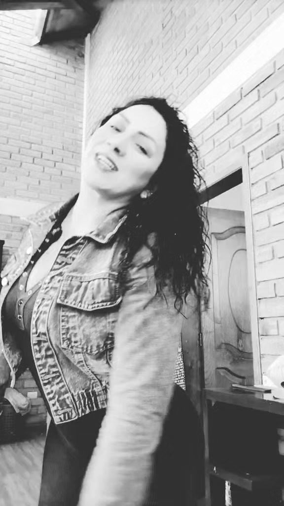 @😍 M&iacute;riam..Malla