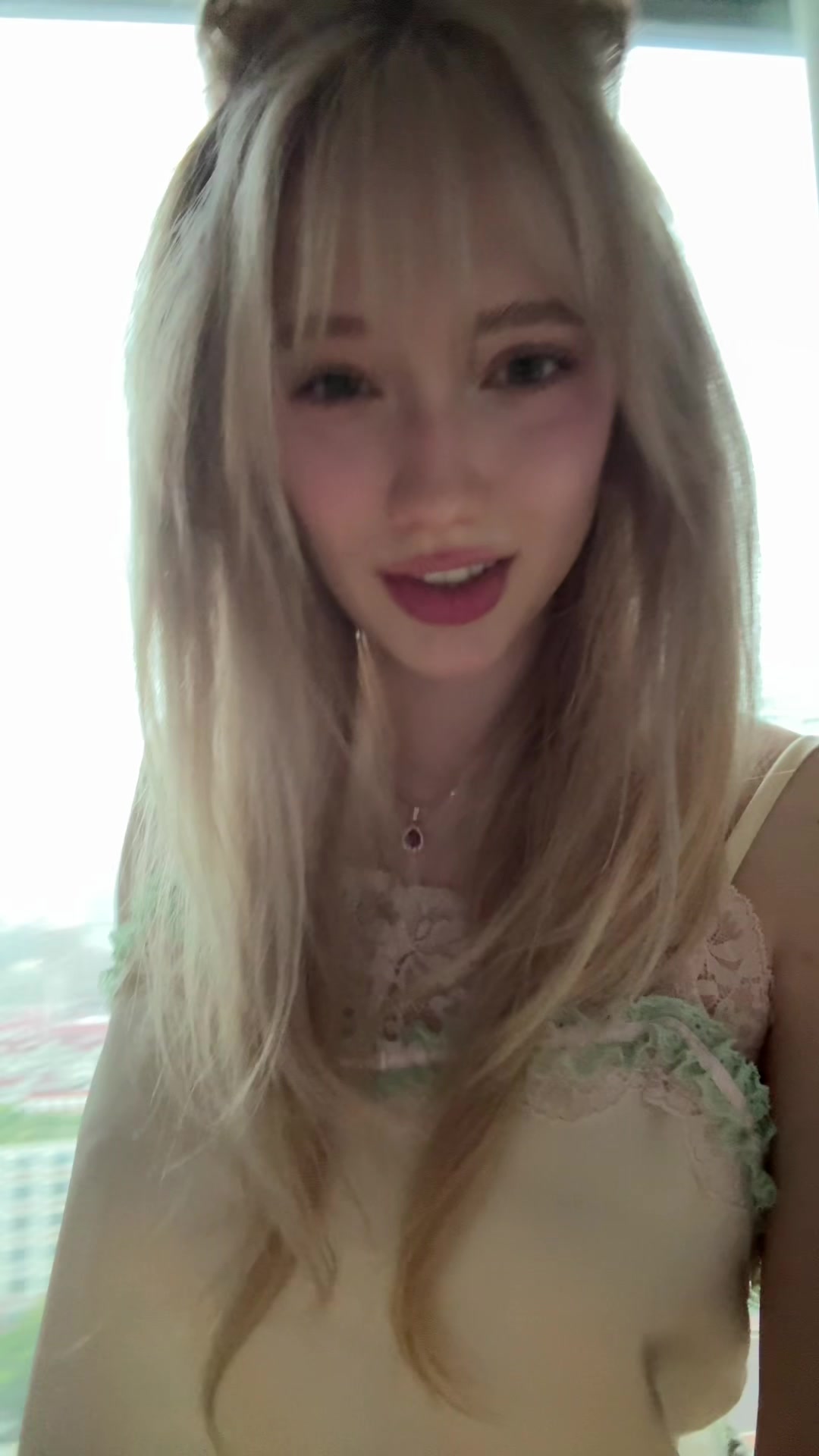 @MarisaLeona_