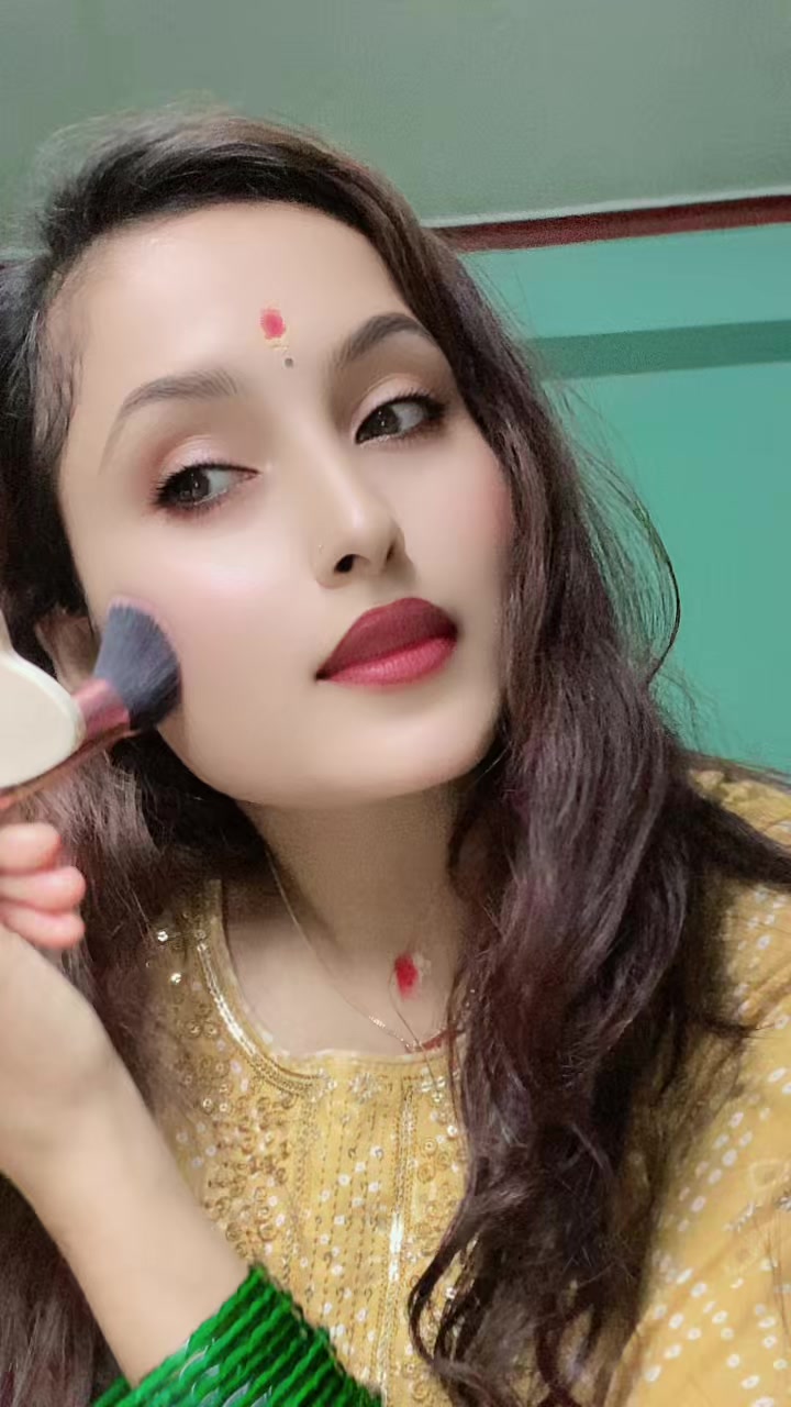 @Binita_poudel🦋officials🧿🧿🫶