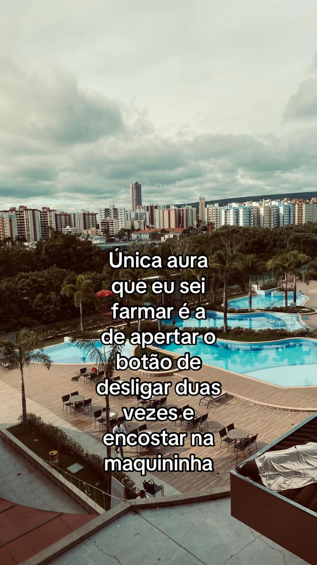 @🏄🏻&zwj;♂️