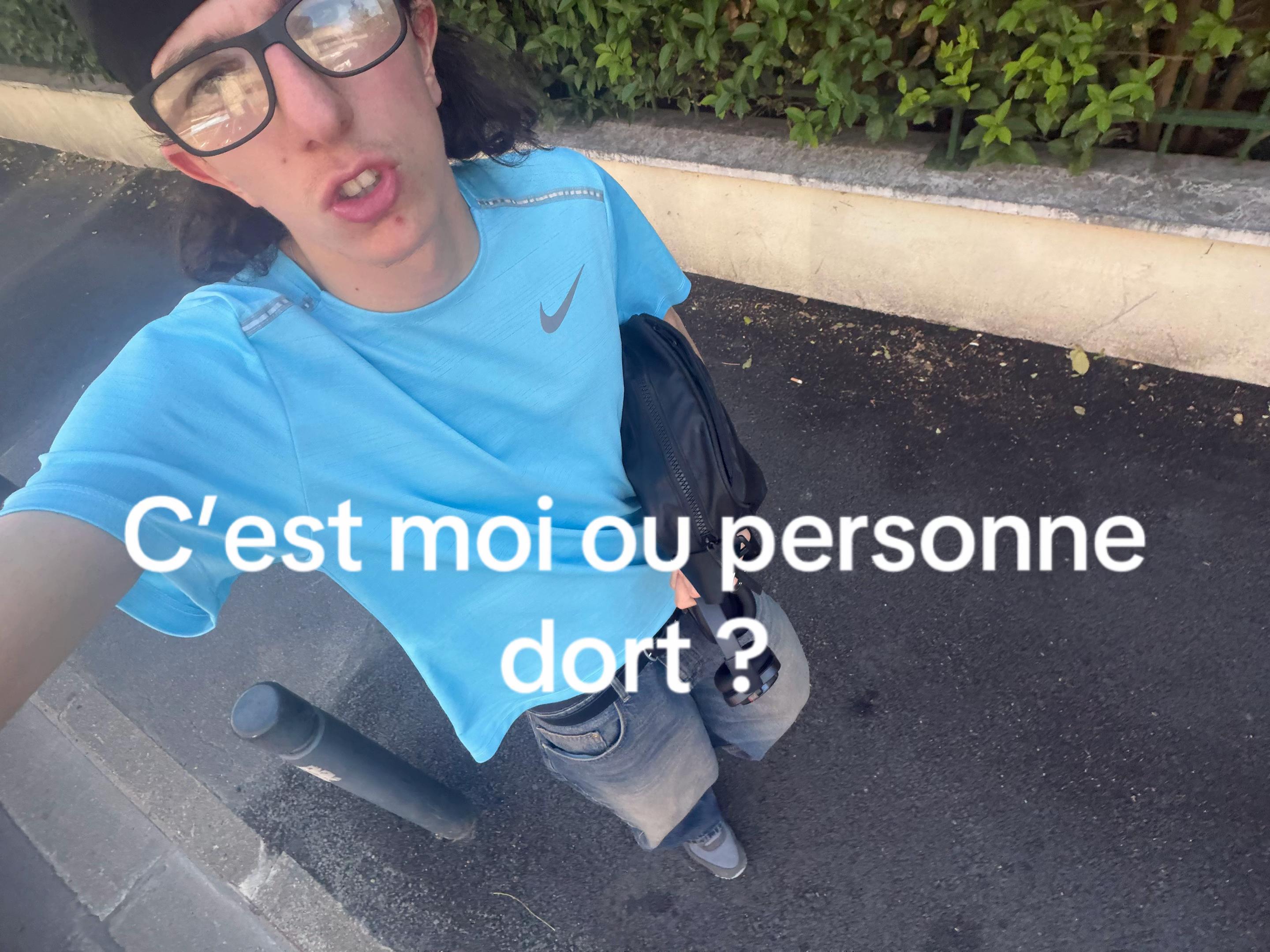 @Clmv9